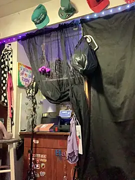 blondebarbiebae online show from 8, 10, 2025