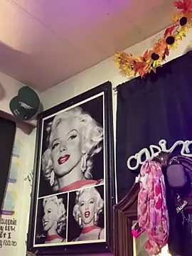 blondebarbiebae online show from 26, 10, 2025