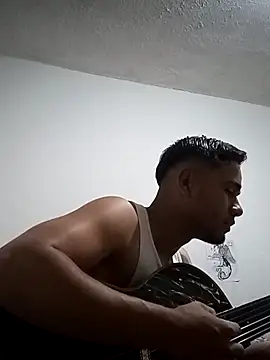 Snapshot of elmordelon14 chatting on 8, 11, 2025 elmordelon14 online show from 8, 11, 2025