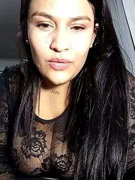 MiaaLuxx online show from 3, 10, 2025