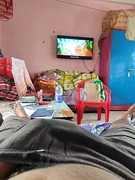 only woman online show from 15, 10, 2025