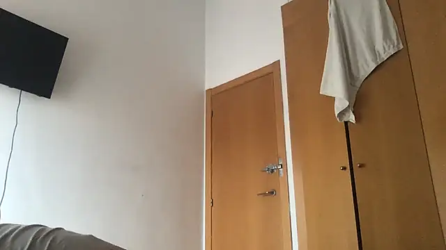 paula19800 online show from 13, 10, 2025