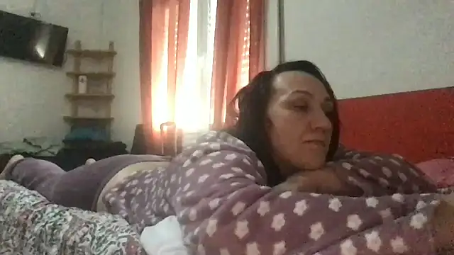 paula19800 online show from 28, 11, 2025