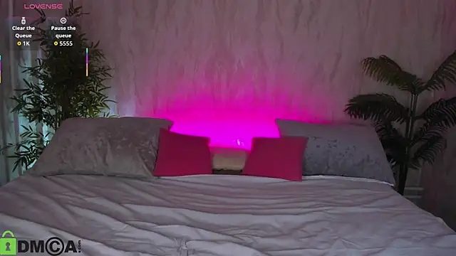 Alic Fox online show from 4, 11, 2025