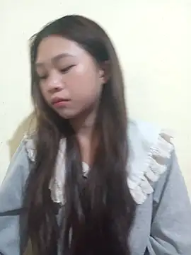 Mayy1 online show from 4, 12, 2025