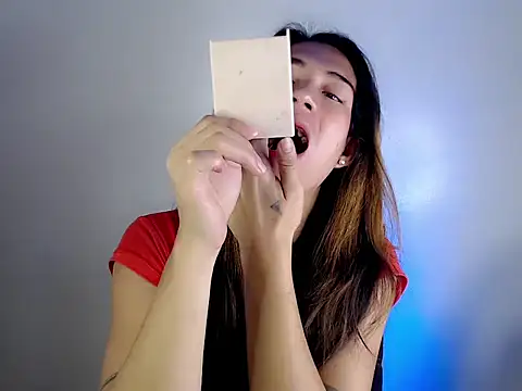 ashley bombshell online show from 25, 10, 2025