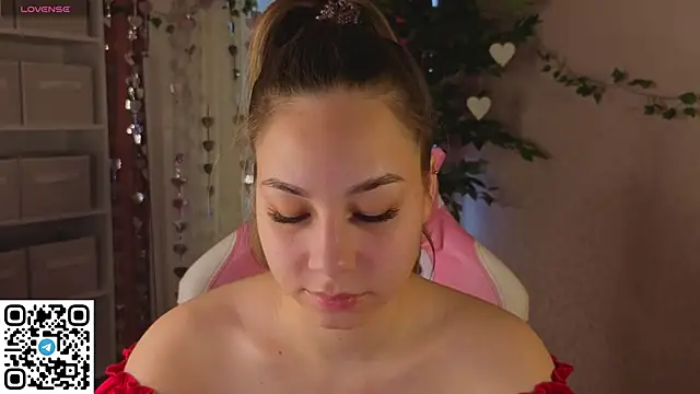 Al1ice Moures online show from 12, 2, 2026