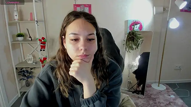 Al1ice Moures online show from 13, 1, 2026