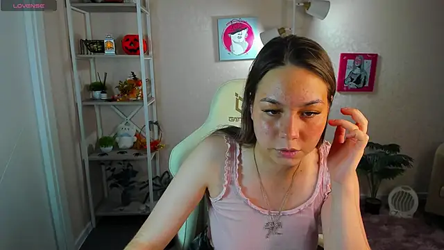 Snapshot of Al1ice_Moures chatting on 21, 11, 2025 Al1ice Moures online show from 21, 11, 2025