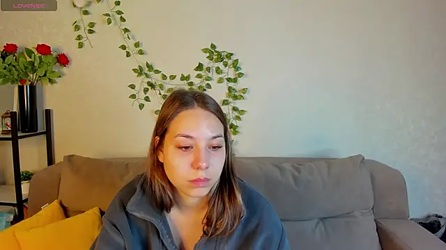 Snapshot of Al1ice_Moures chatting on 28, 11, 2025 Al1ice Moures online show from 28, 11, 2025