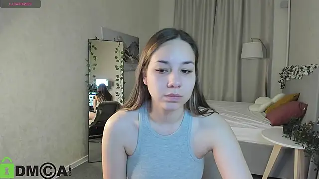 Snapshot of Al1ice_Moures chatting on 2, 12, 2025 Al1ice Moures online show from 2, 12, 2025