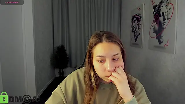 Snapshot of Al1ice_Moures chatting on 24, 10, 2025 Al1ice Moures online show from 24, 10, 2025