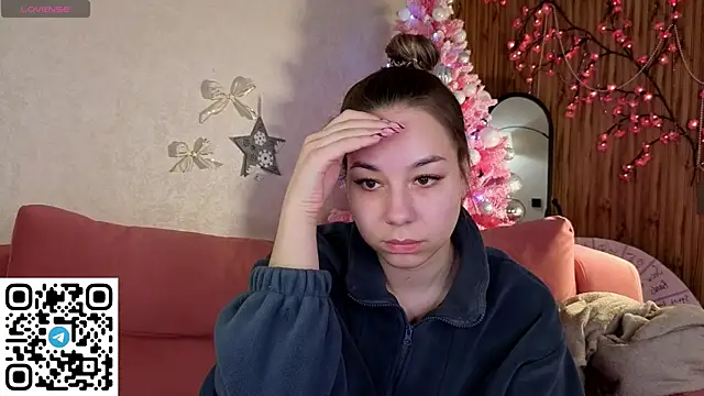 Al1ice Moures online show from 7, 1, 2026