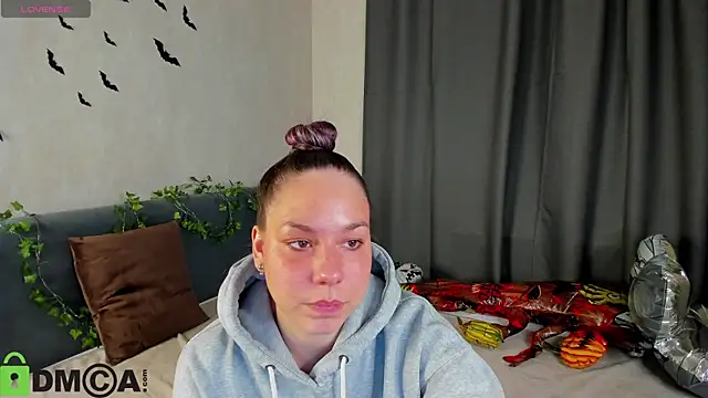 Snapshot of Al1ice_Moures chatting on 30, 10, 2025 Al1ice Moures online show from 30, 10, 2025