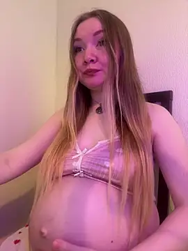 Snapshot of Amalie_Smith chatting on 14, 5, 2026 Amalie Smith online show from 14, 5, 2026