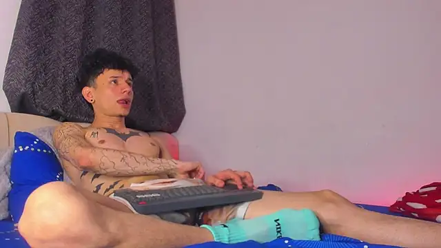 Skinny batman online show from 19, 5, 2026