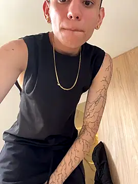 Skinny batman online show from 18, 10, 2025