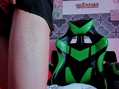 Skinny batman online show from 20, 12, 2025