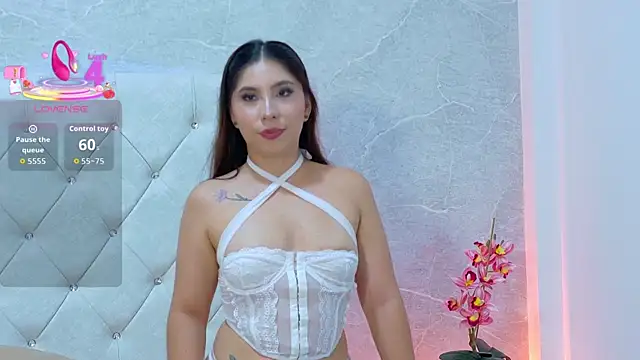 Ashley-Whitee online show from 21, 7, 2026