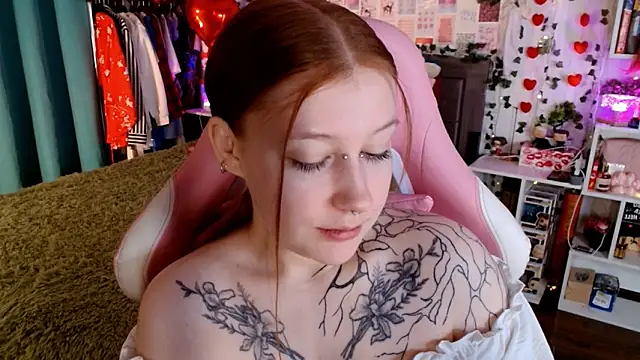 Ayla Hicks online show from 12, 3, 2026