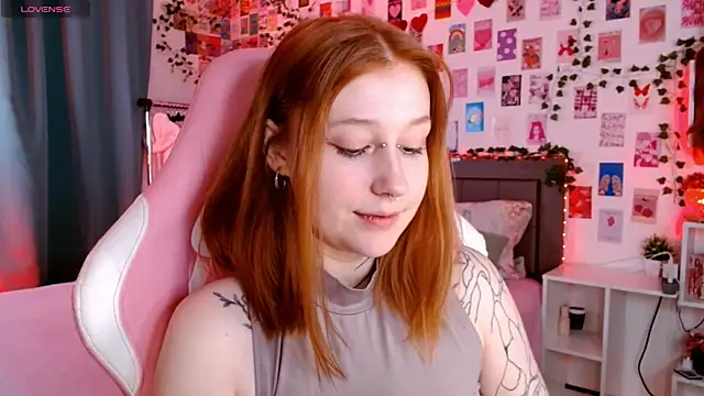 Ayla Hicks online show from 8, 11, 2025