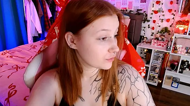 Ayla Hicks online show from 25, 2, 2026