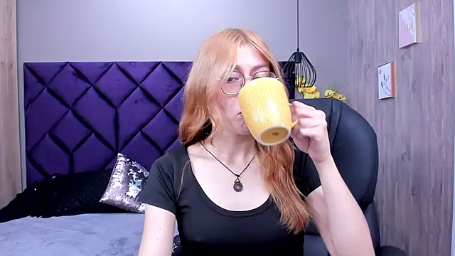 ChloeCampbell03 online show from 5, 11, 2025