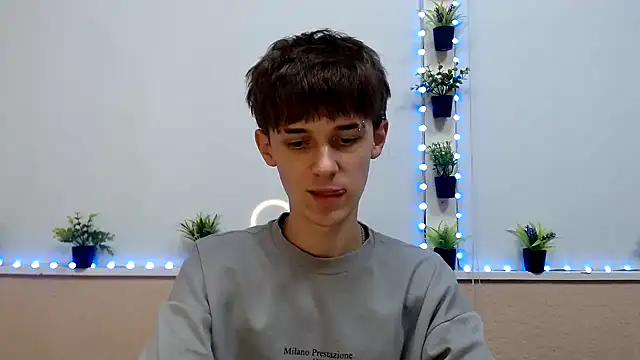 Hoot Dude  online show from 12, 11, 2025