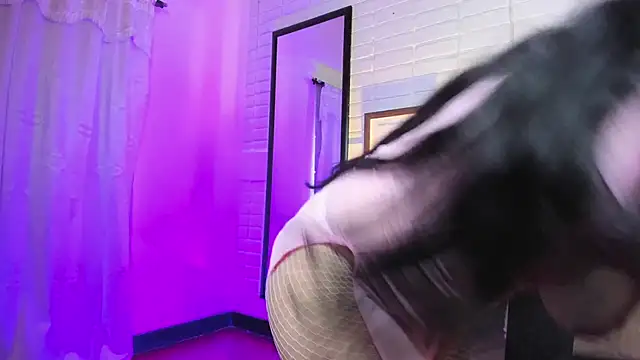 Samantha Fiire online show from 15, 11, 2025