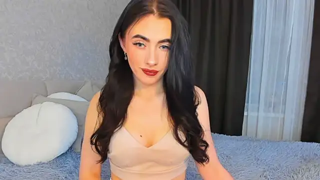 Milla Moore online show from 15, 10, 2025