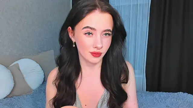 Milla Moore online show from 30, 10, 2025