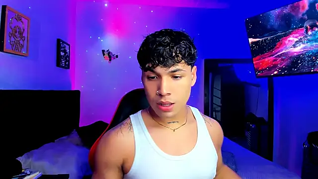 Snapshot of Adams_Collins chatting on 26, 11, 2025 Adams Collins online show from 26, 11, 2025