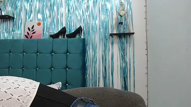 Snapshot of Emilyfire_69 chatting on 4, 6, 2026 Emilyfire 69 online show from 4, 6, 2026
