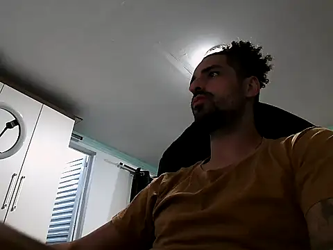 Snapshot of Yunero chatting on 11, 10, 2025 Yunero online show from 11, 10, 2025