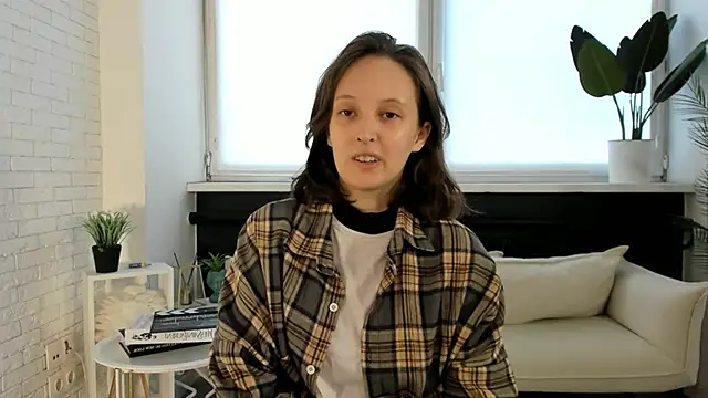 Snapshot of EmilieHjelm chatting on 28, 9, 2025 EmilieHjelm online show from 28, 9, 2025