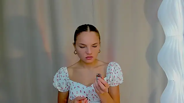 CoraleeStaebell online show from 1, 10, 2025