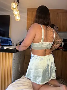 liz and thiago online show from 16, 4, 2026