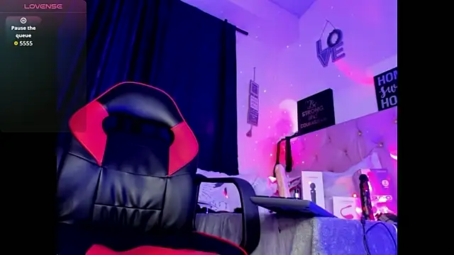 Nicolle Ferran online show from 16, 2, 2026