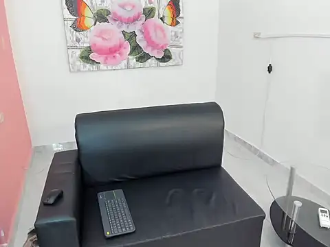 Maaickluna1 online show from 3, 10, 2025
