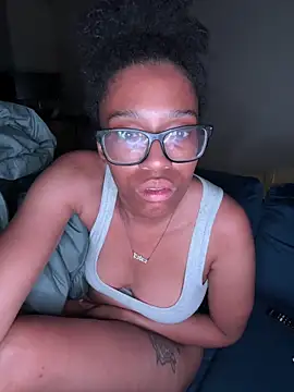 YeahhhitsBreezy online show from 30, 9, 2025