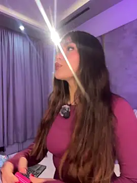 Samantha Hans online show from 9, 7, 2026