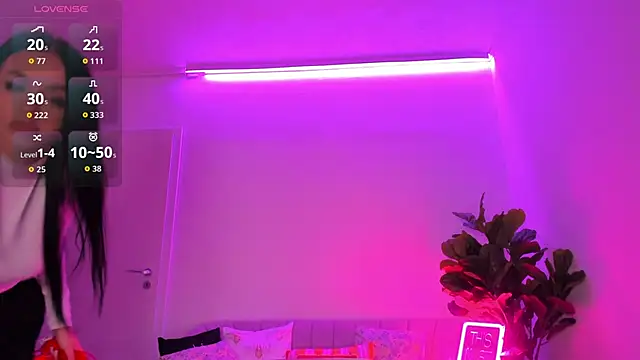 TiaBelle online show from 7, 10, 2025