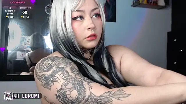 Snapshot of Iluromi chatting on 15, 5, 2026 Iluromi online show from 15, 5, 2026