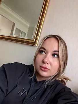 BarbieDolly x online show from 13, 10, 2025