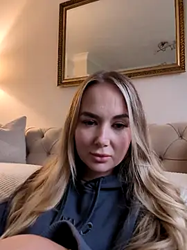 BarbieDolly x online show from 15, 10, 2025