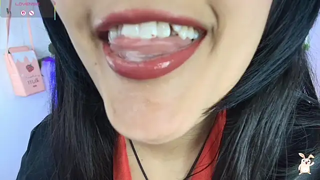 Hinata 21  online show from 18, 11, 2025