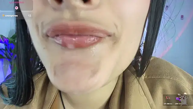 Hinata 21  online show from 21, 11, 2025