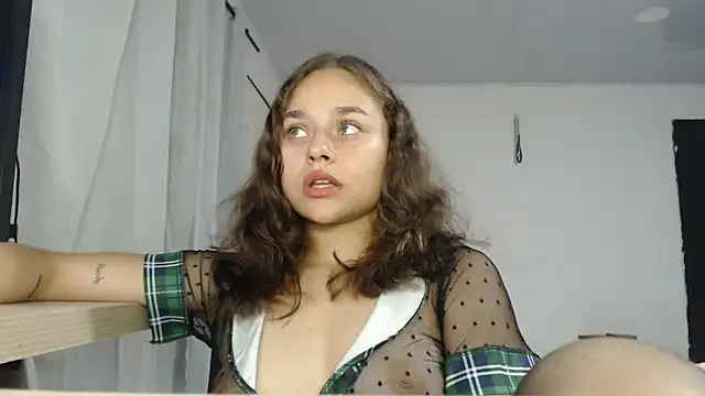 LittleCheerry69 online show from 23, 4, 2026