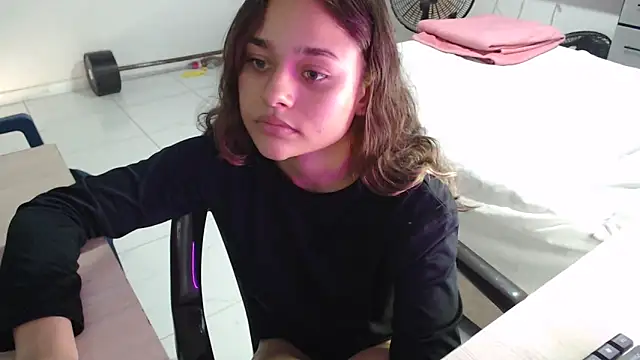 LittleCheerry69 online show from 13, 2, 2026