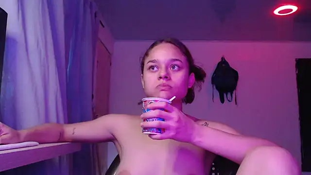 LittleCheerry69 online show from 1, 11, 2025